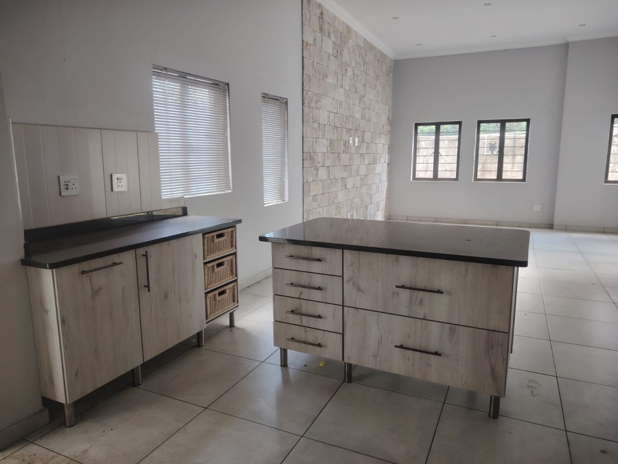 3 Bedroom Property for Sale in Geelhoutpark North West